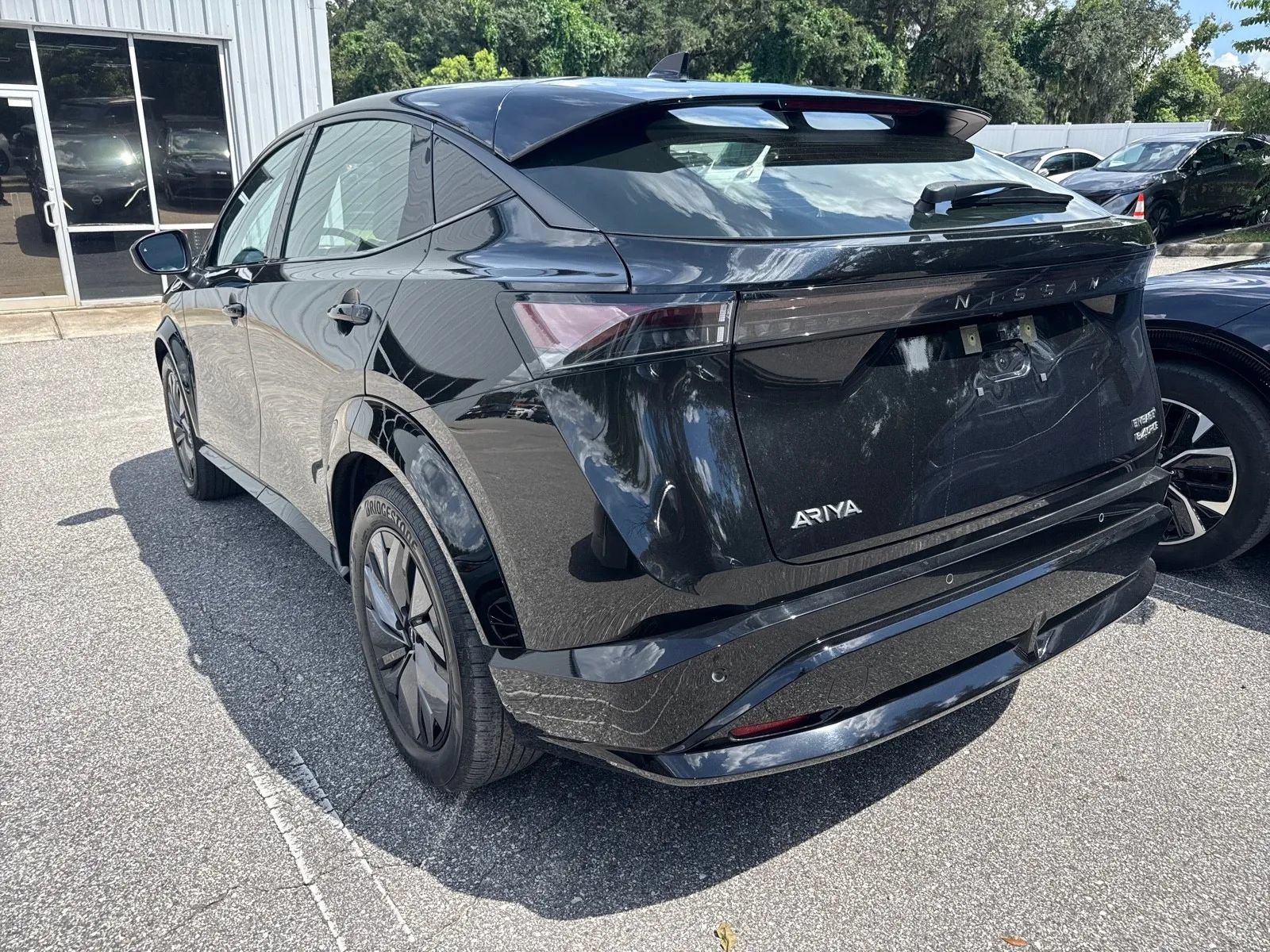 Used 2024 Nissan Ariya AWD image 11