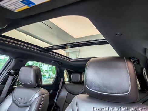 Certified 2024 Cadillac XT5 Premium Luxury w/ LPO, Floor Liner Package AWD/4WD image 12