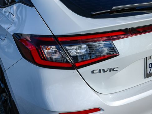 Used 2024 Honda Civic Sport image 11