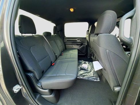 New 2026 RAM 1500 4x4 Crew Cab image 27