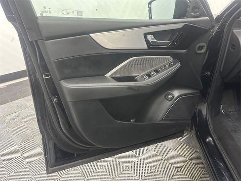 Used 2023 Acura MDX Technology image 11