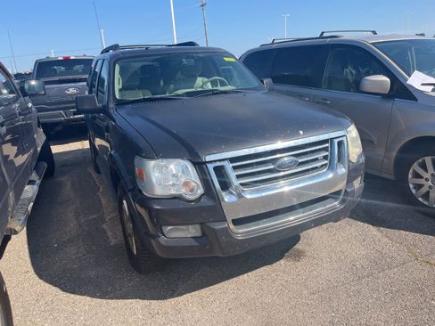 Used 2007 Ford Explorer XLT image 19