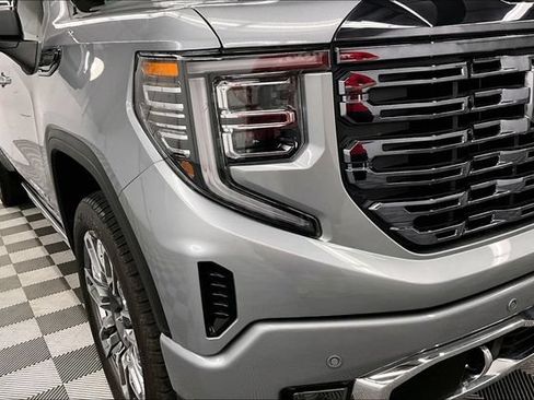 Used 2024 GMC Sierra 1500 Denali Ultimate AWD/4WD image 37