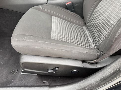 Used 2023 Dodge Charger SXT image 28