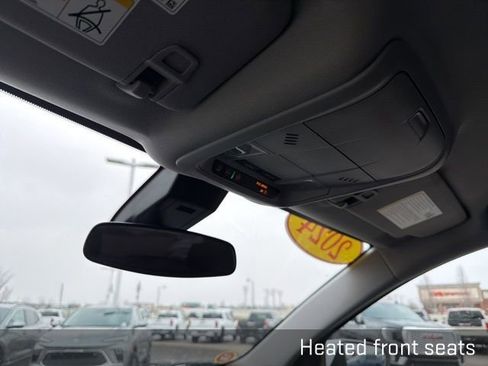 Used 2024 Chevrolet Equinox LT image 30