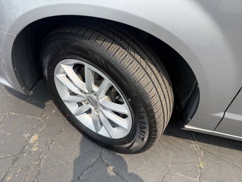 Used 2019 Dodge Grand Caravan SE FWD image 26