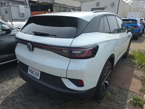 Used 2023 Volkswagen ID.4 Pro S image 4