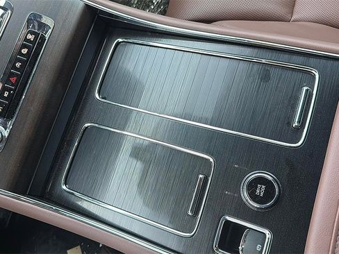 Used 2025 Lincoln Aviator Reserve w/ Equipment Group 201A image 19