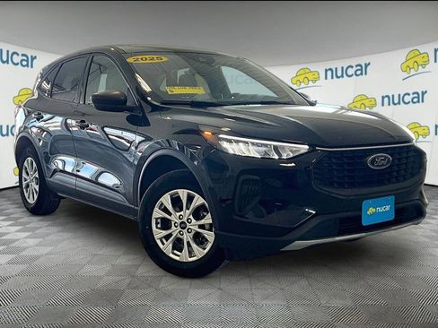 Used 2025 Ford Escape Active image 1