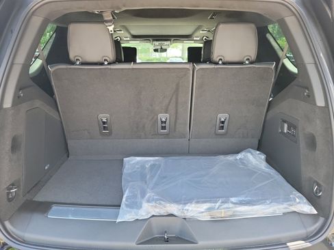 New 2026 Cadillac Escalade V w/ LPO, ONYX Package AWD/4WD image 15
