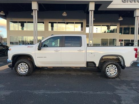 Used 2023 Chevrolet Silverado 2500 LT image 18