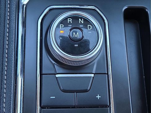 Certified 2024 Ford Expedition XLT image 20