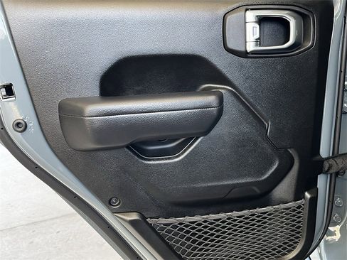 New 2025 Jeep Gladiator Mojave image 21