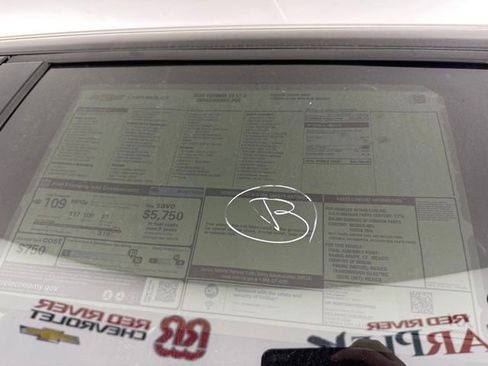 New 2025 Chevrolet Equinox EV LT image 29