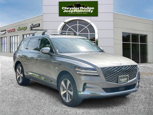 Used 2024 Genesis GV80 2.5T w/ Advanced Package image 4