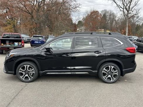 New 2026 Subaru Ascent Limited image 2