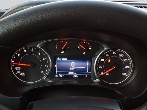 Used 2022 GMC Terrain SLE w/ Driver Convenience Package image 8