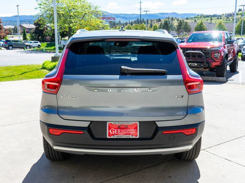 Used 2019 Volvo XC40 T5 Momentum AWD/4WD image 6