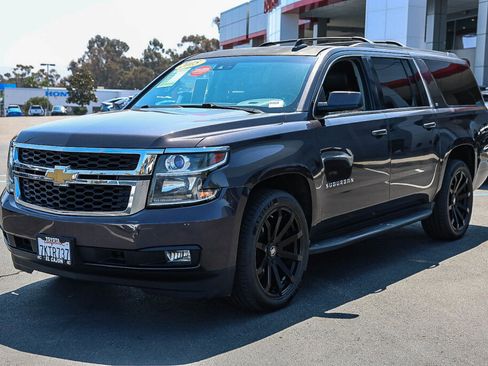 Used 2015 Chevrolet Suburban LT w/ Luxury Package RWD image 19