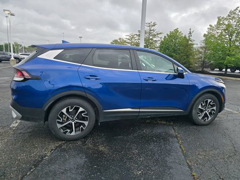 Used 2025 Kia Sportage EX FWD image 8