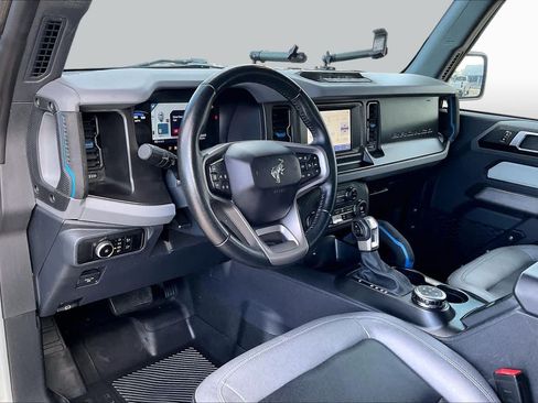 Used 2023 Ford Bronco Black Diamond w/ Sasquatch Package AWD/4WD image 15