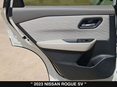 Used 2023 Nissan Rogue SV FWD image 18