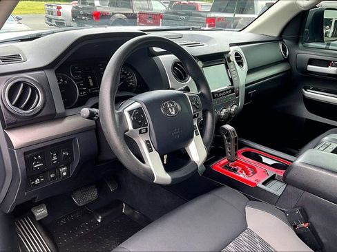 Used 2018 Toyota Tundra SR5 w/ SR5 Upgrade Package AWD/4WD image 20