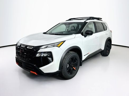 Used 2026 Nissan Rogue SV w/ Rock Creek Premium Package AWD/4WD image 3