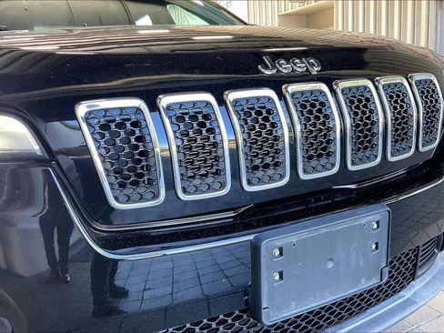 Used 2020 Jeep Cherokee Latitude FWD image 26