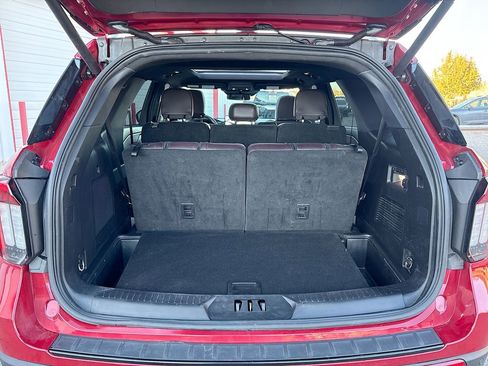 Used 2025 Ford Explorer Platinum AWD/4WD image 27