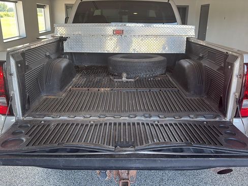 Used 2007 Chevrolet Silverado 2500 LT w/ Skid Plate Package AWD/4WD image 9