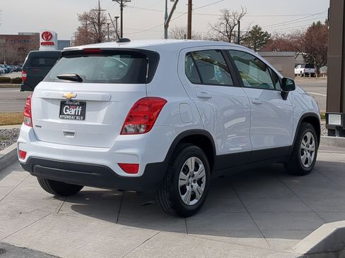 Used 2017 Chevrolet Trax LS image 4