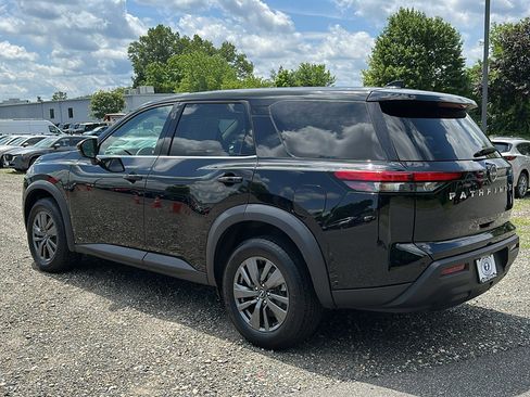 Used 2022 Nissan Pathfinder S image 6