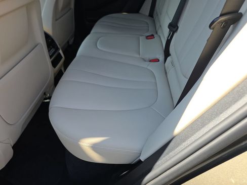 Used 2022 BMW X5 xDrive40i w/ Premium Package AWD/4WD image 18