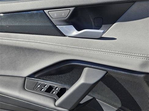 New 2026 Volkswagen Tiguan SE image 29