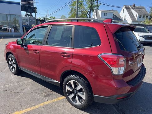 Used 2018 Subaru Forester 2.5i Premium AWD/4WD image 7