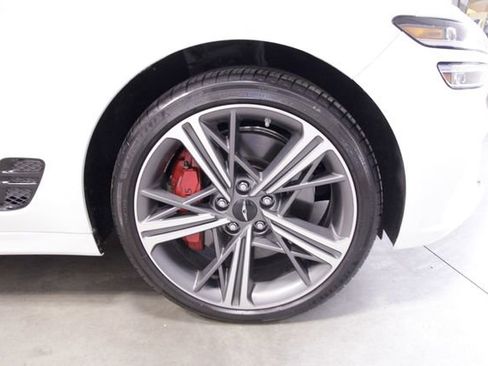 Used 2025 Genesis G70 2.5T w/ Sport Prestige Package image 12