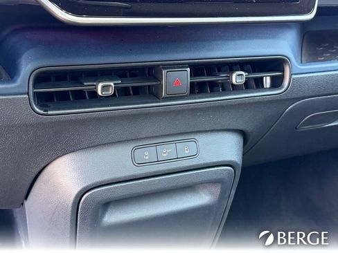 Used 2025 Volkswagen ID. Buzz Pro S Plus RWD image 29