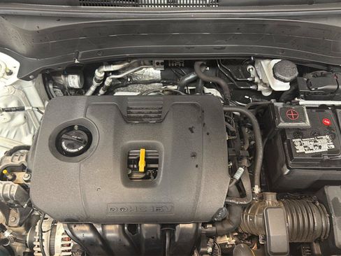Used 2024 Kia Seltos LX AWD/4WD image 9