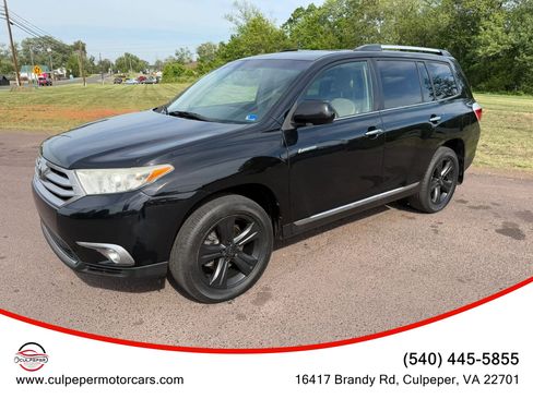 Used 2013 Toyota Highlander Limited AWD/4WD image 2
