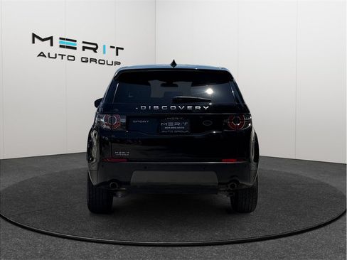 Used 2019 Land Rover Discovery Sport SE AWD/4WD image 8