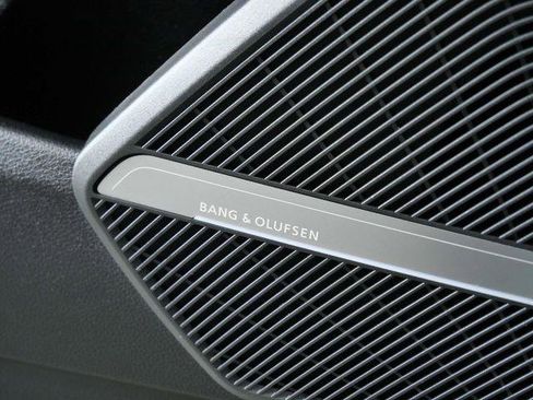 Used 2023 Audi SQ5 Prestige w/ Prestige Package AWD/4WD image 29