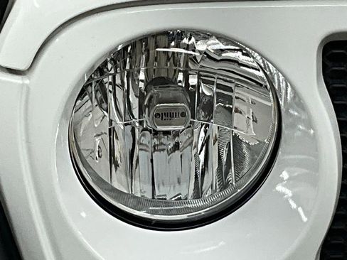 Used 2020 Jeep Wrangler Unlimited Sport image 29