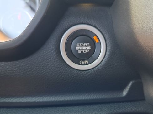 Used 2020 RAM 1500 Laramie AWD/4WD image 21