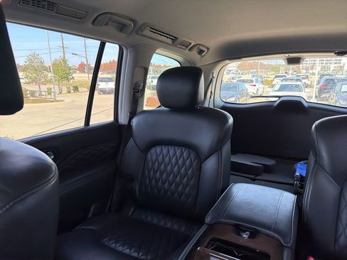 Used 2018 INFINITI QX80 2WD w/ Deluxe Technology Package image 5