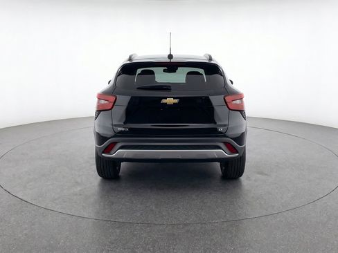 Used 2025 Chevrolet Trax LT w/ LT Convenience Package FWD image 7