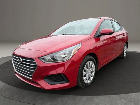 Used 2021 Hyundai Accent SE FWD image 1