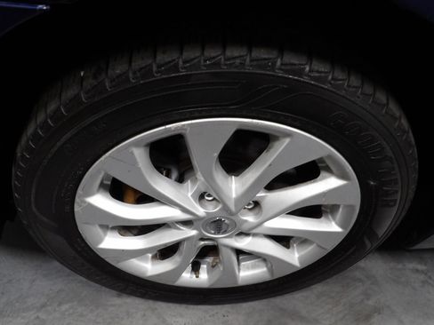 Used 2018 Nissan Sentra SV FWD image 19