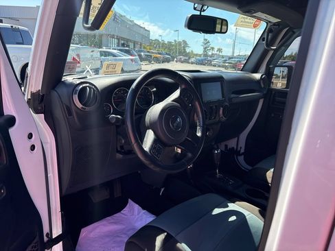 Used 2016 Jeep Wrangler Unlimited Sport w/ Quick Order Package 24S AWD/4WD image 3