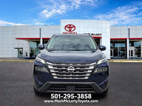 Used 2024 Nissan Rogue SV AWD/4WD image 8